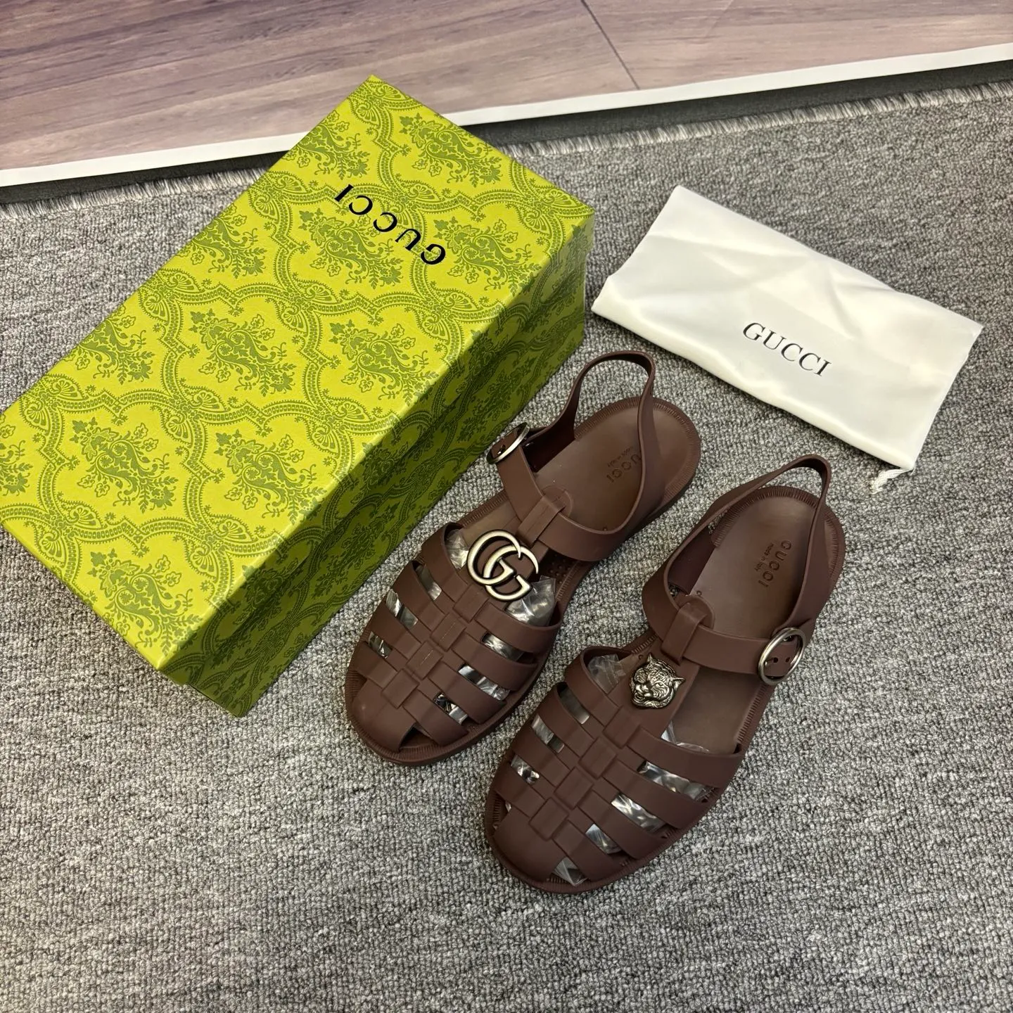 Men's shoes 260💰 [Gucci] Counter quality, top-quality original goods, real photos! Original TPU material, fine workmanship, comfortable; genuine 1:1 replica Size: 36 ~ 46